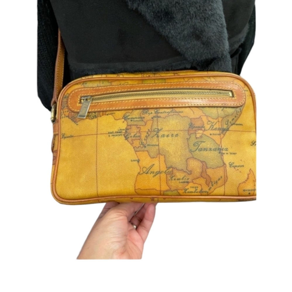 HOST PICK*Alviero Martini   Bag Luxury made in Italy ❤️ HOST PICK 3/15/24 ❤️